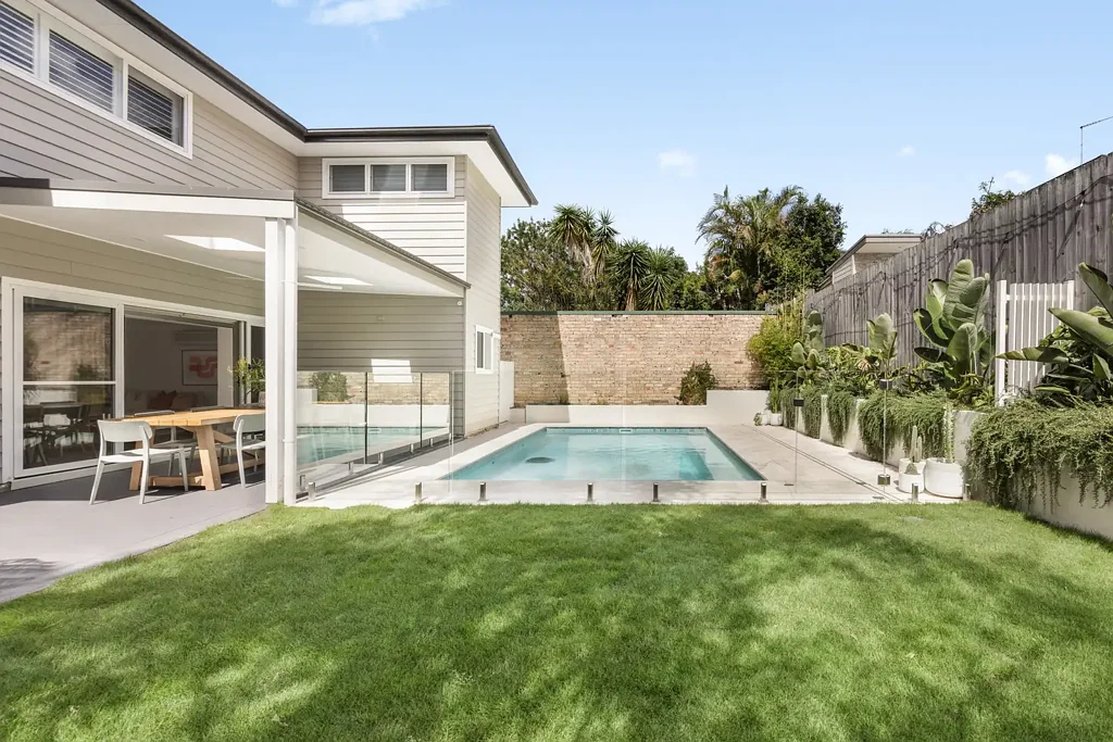 Modern Family Living with Resort Style Outdoor Entertaining – Utilities Included