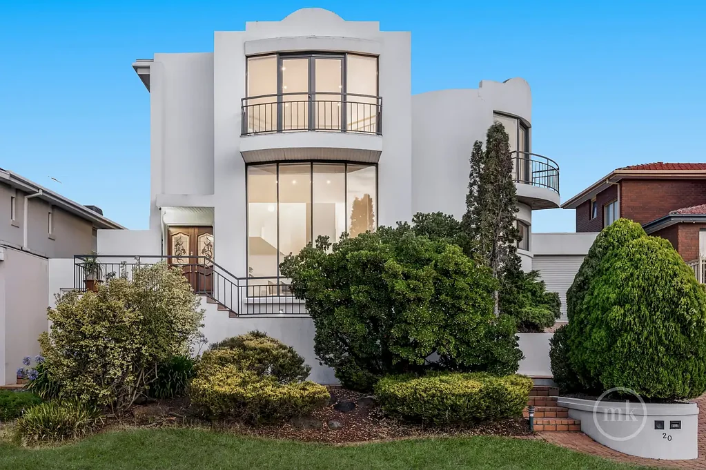 Greensborough 4ห้องนอน Grand Scale, Luxe Finishes and Exceptional Natural Light