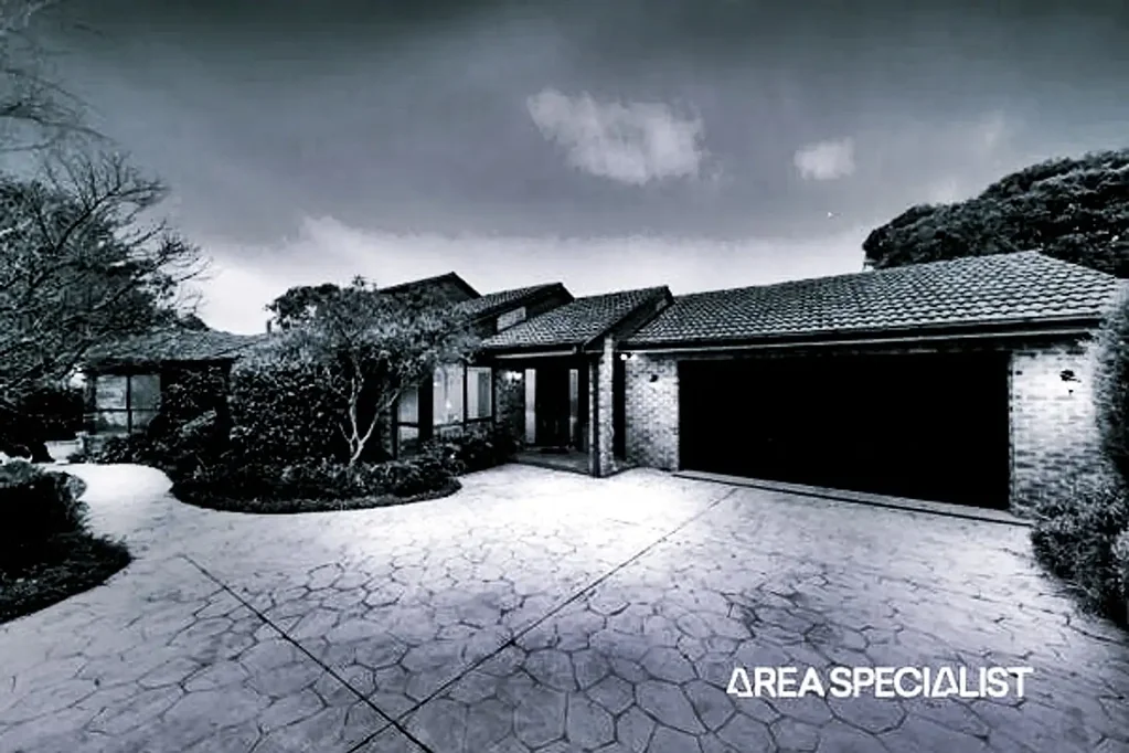 2 Moonlight Drive, Lysterfield, VIC 3156