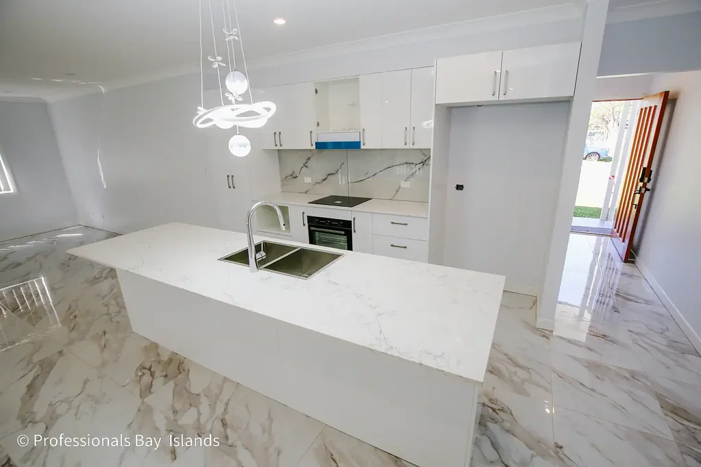 Russell Island 3ห้องนอน Brand-New Home in Prime Northern Location