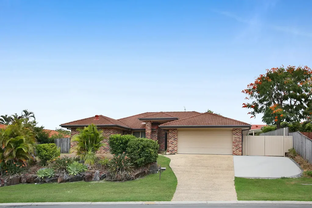 5 Galapagos Way, Pacific Pines, QLD 4211
