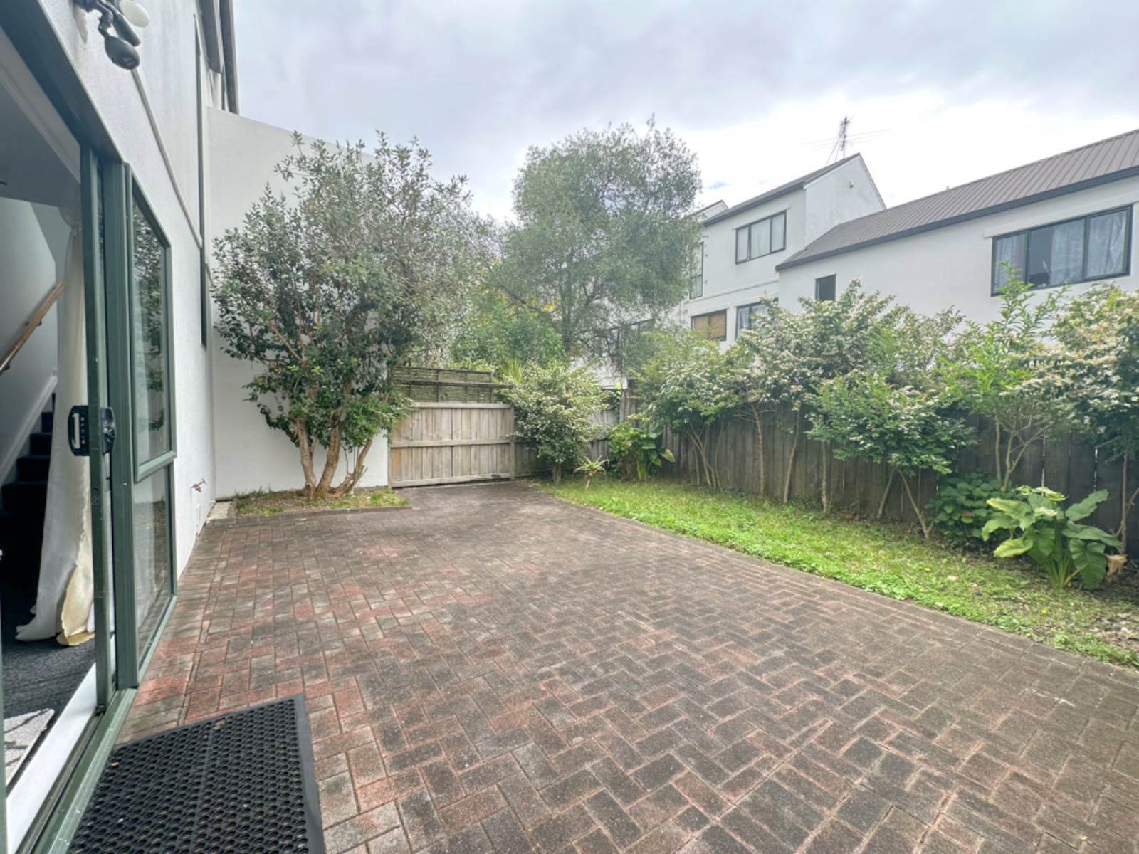 28/12 Ambrico Place, New Lynn, Auckland - Waitakere, 3部屋, 1バスルーム, Townhouse