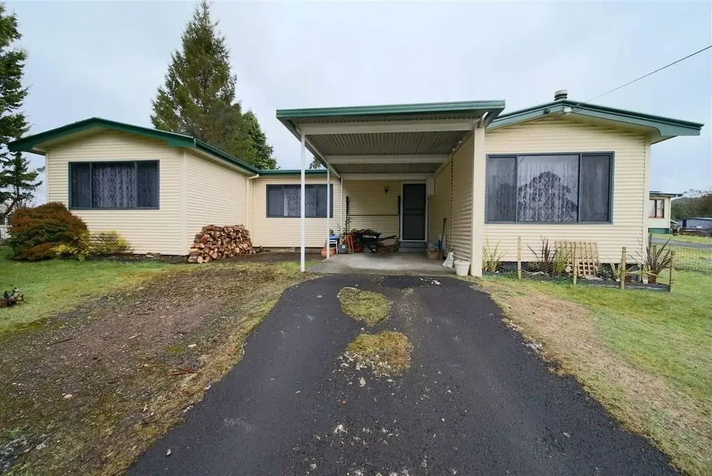 Zeehan 3 Slaapkamer Space, comfort and affordability