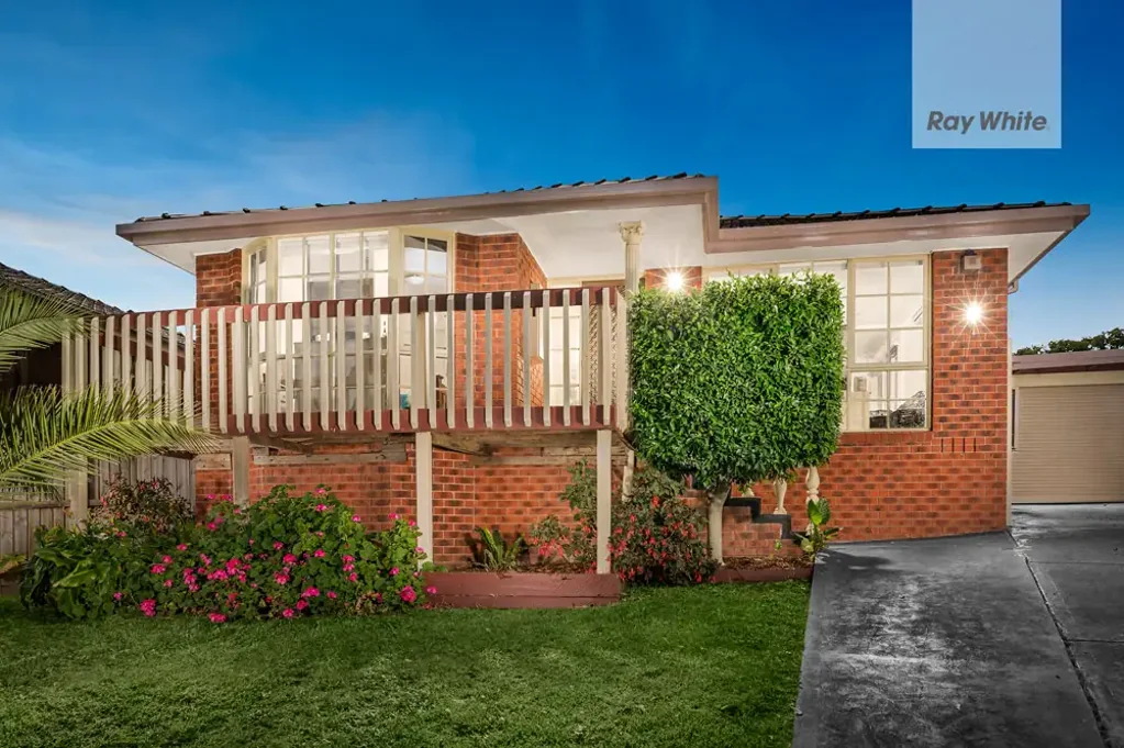 Perfect Location, Close to all amenities!