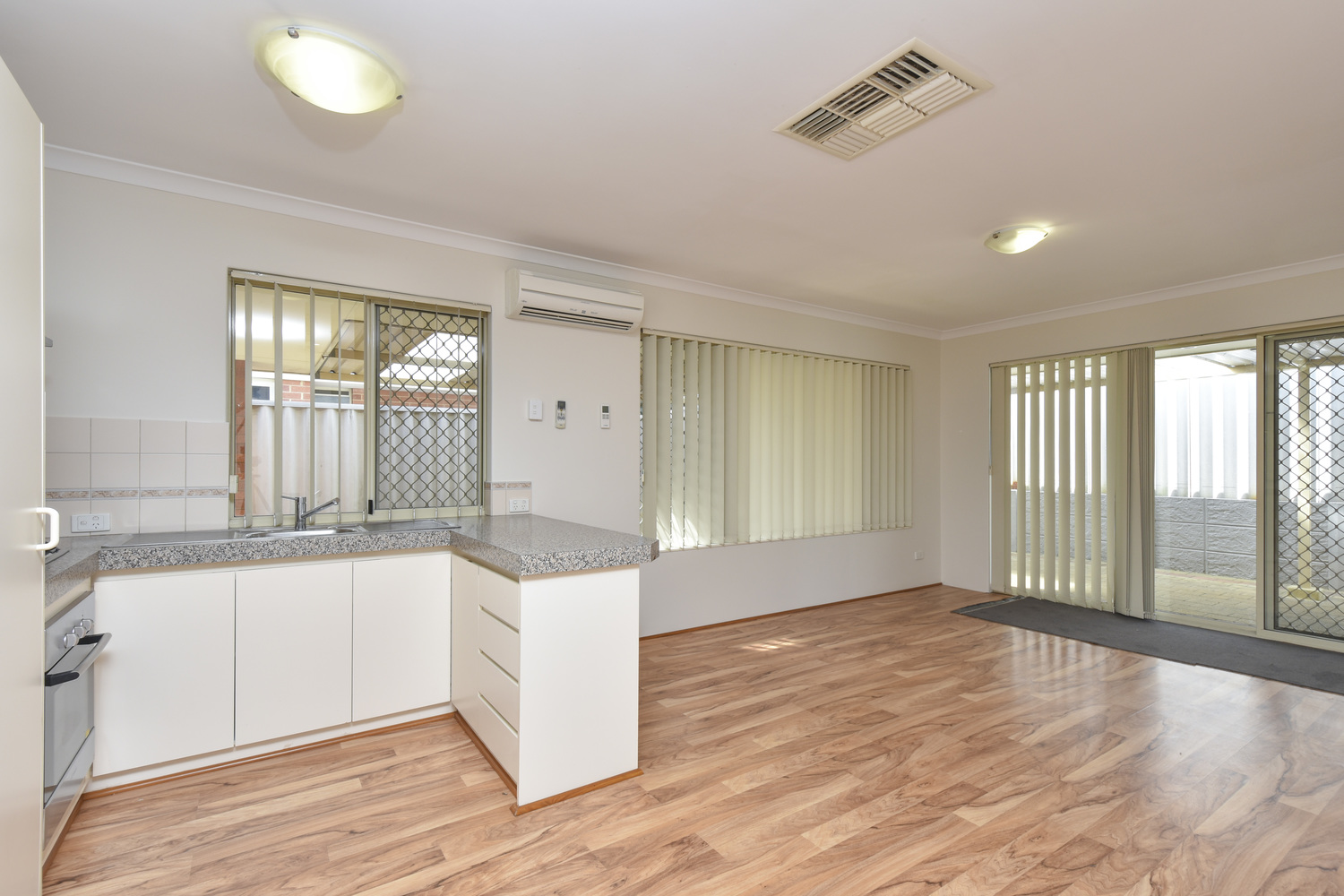 19 ROSEHEATH BVD, KIARA WA 6054, 0房, 0浴, House