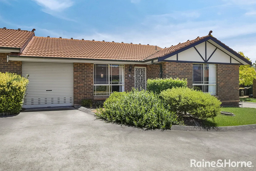 8/6 Michael Place, Ingleburn, NSW 2565