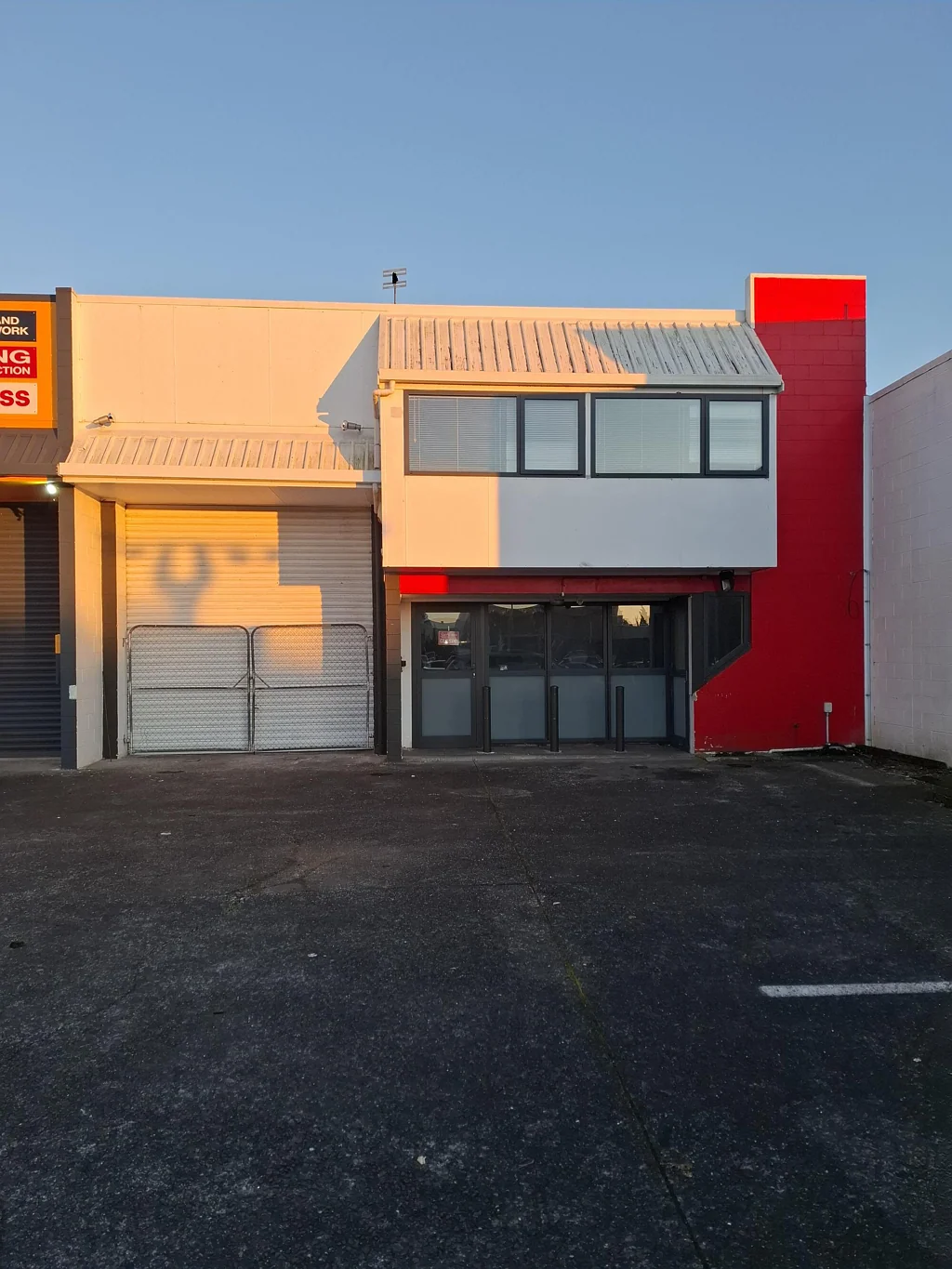 Henderson Road front in Waipareira Avenue