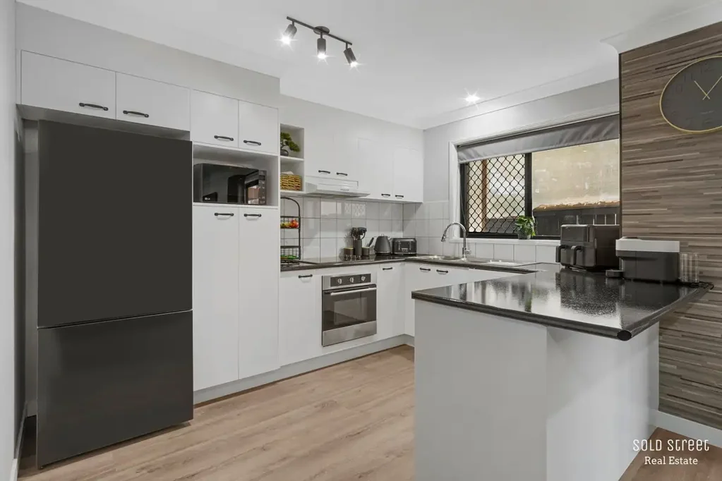 Nerang 3房  BRILLIANT BUYING IN SENSATIONAL LOCATION