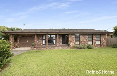 Berry 6 Bedroom Rare Dual-Occupancy Opportunity in the Heart of Berry