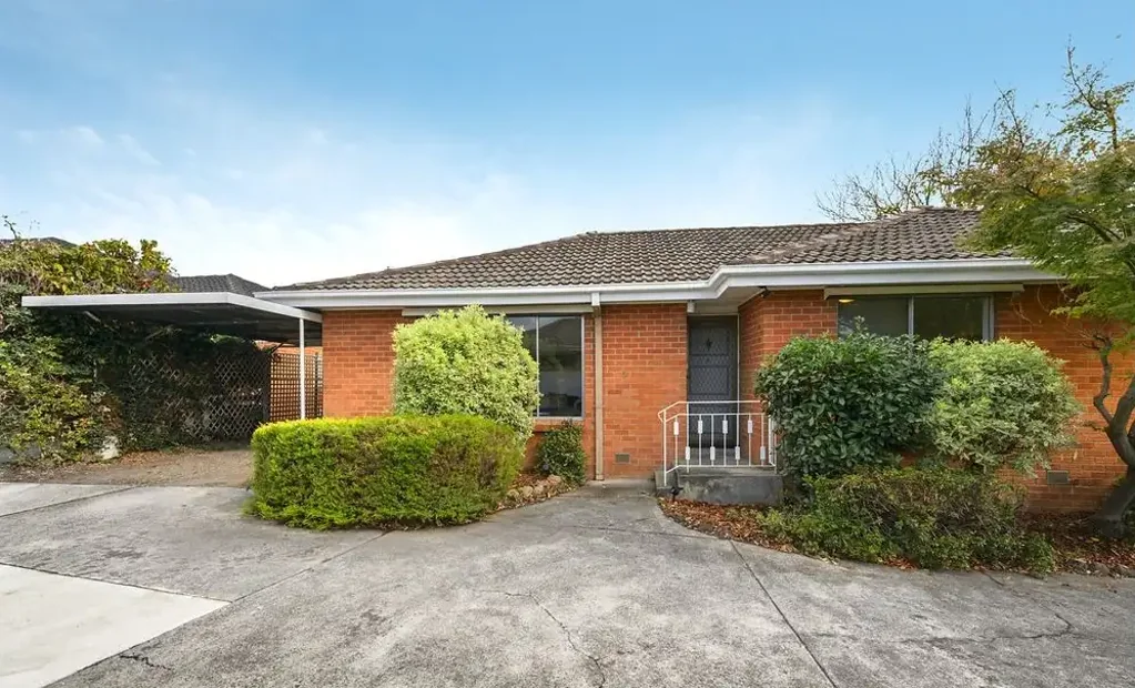 Cosy Living in a Great Location