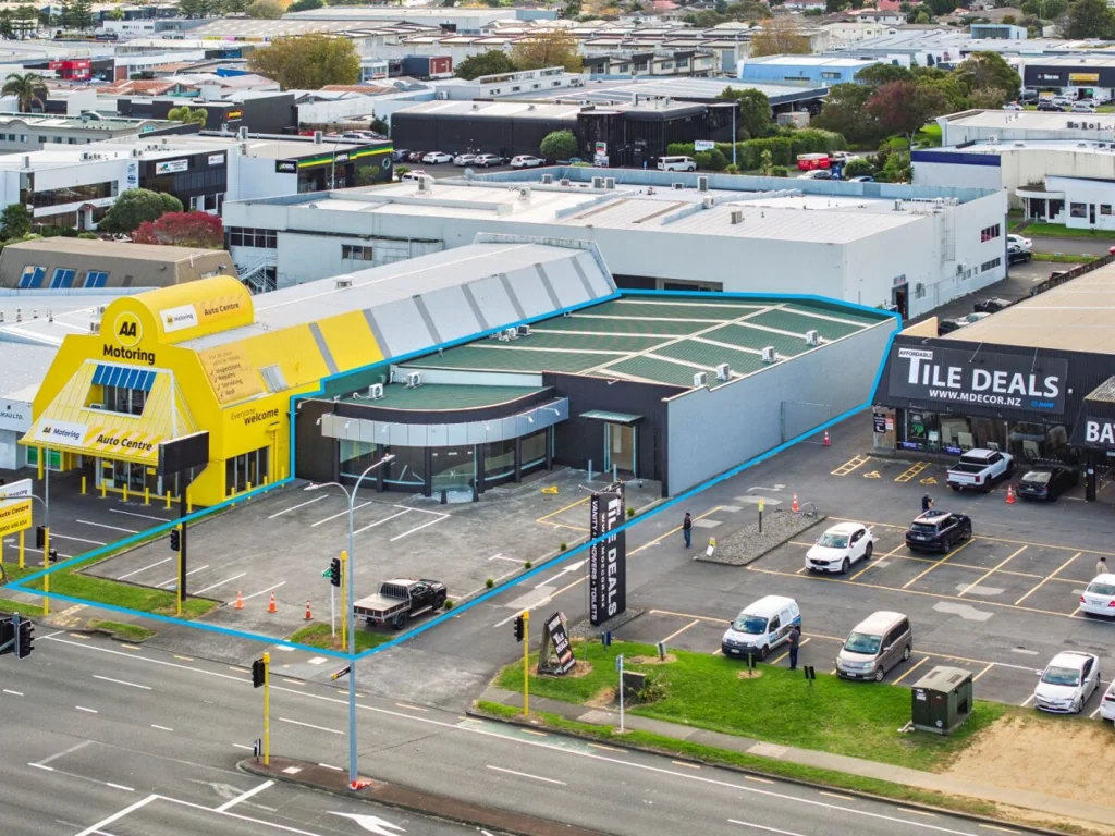Manukau Rare Manukau Showroom with Premium Exposure