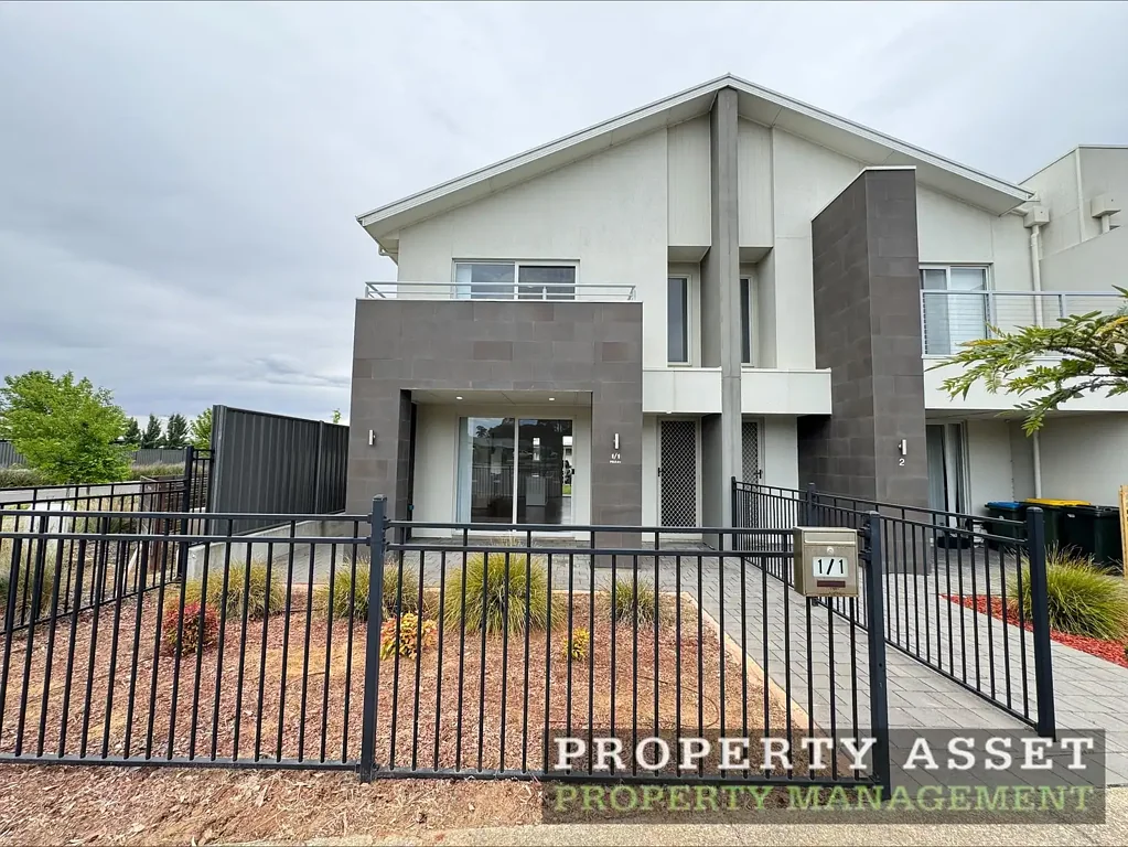 Three Bedroom Townhouse With SOLAR