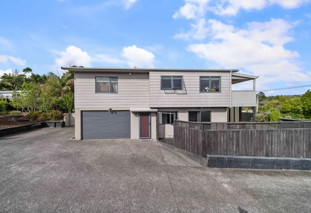 Glen Eden 4 Slaapkamer WOOHOO on Woodglen Road!