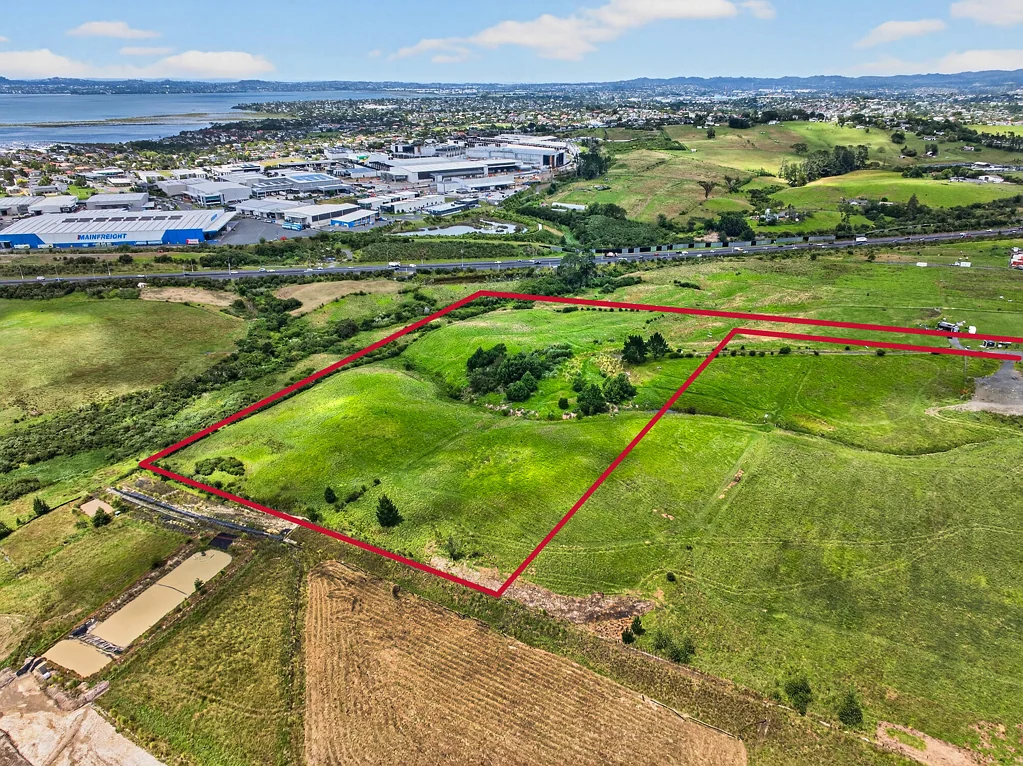 Whenuapai 战略性未来工业用地！4.21公顷地块，正对SH18，高曝光度，毗邻成熟工业园区！ Strategic future industrial