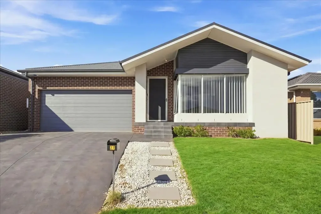 Spring Farm 4房  Spacious Family Living in the Heart of Spring Farm