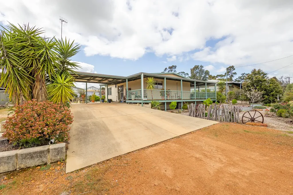 Badgingarra 2 Slaapkamer LIVE YOUR BEST LIFE IN THIS CHARMING COUNTRY COTTAGE!!