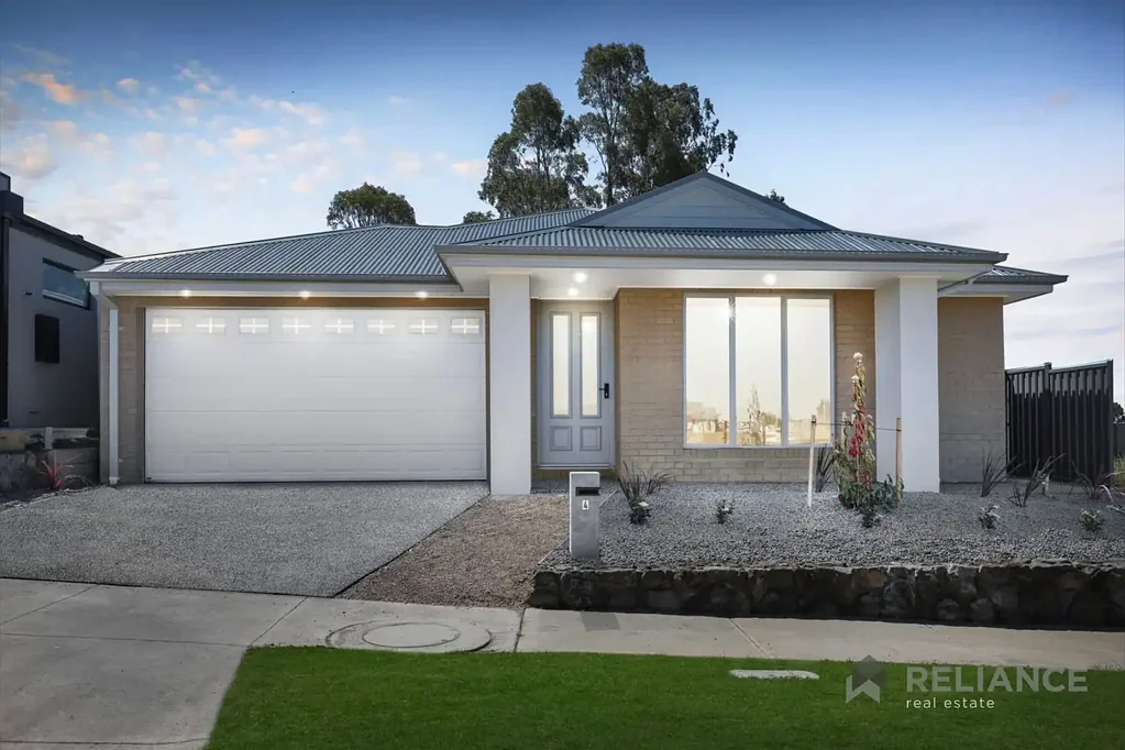 🏡 Spacious Family Living in a Prime Location – $680 Per Week