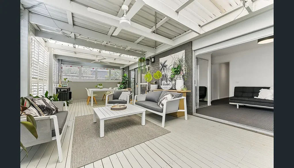 Luxury Living in the Heart of Marriott Waters - 472m² Block