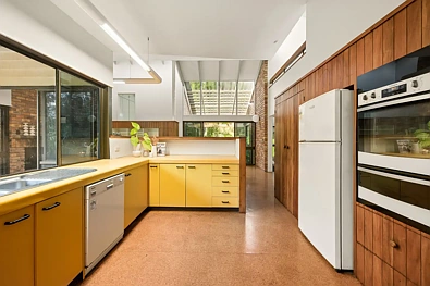 1 Nullamanna Road, Camp Mountain, QLD 4520, 4 slaapkamers, 2 badkamers, House