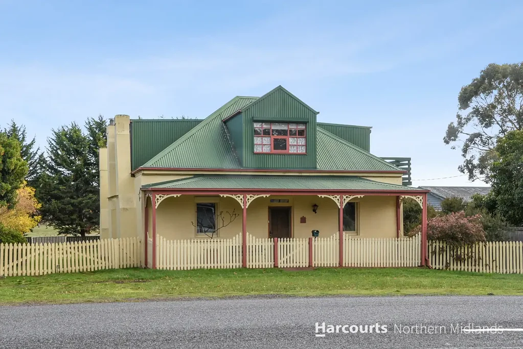 Campbell Town 3 Bedroom Heritage Charm Meets Country Living on 4.3 Acres