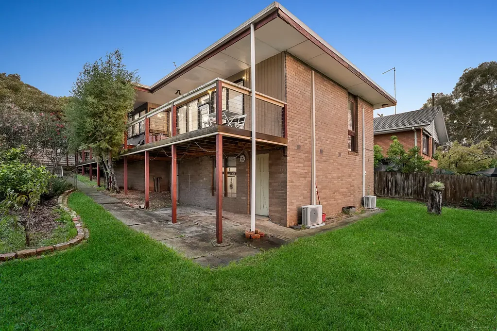 Montmorency 4Kwarto A quality mid-century original with future appeal on 865sqm