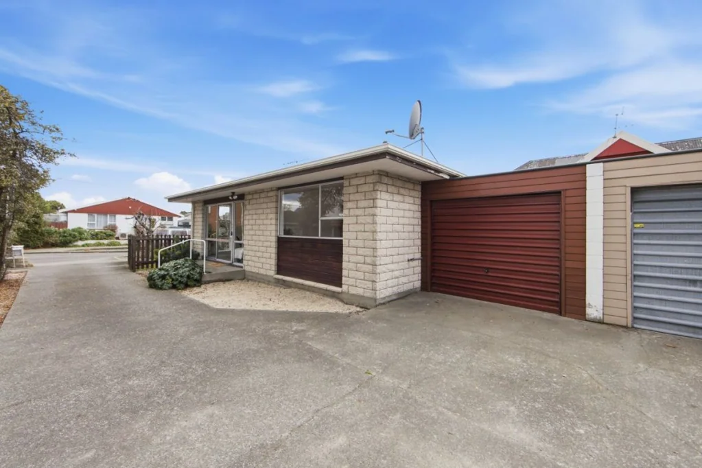 Addington 2房  A Home To Treasure - A Location To Love