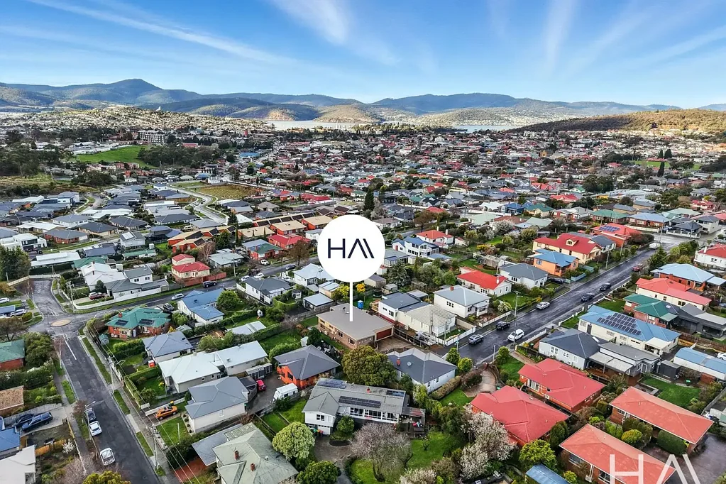2/16 Cuthbert Avenue, Lenah Valley, TAS 7008