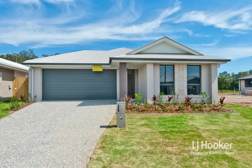 Modern Family Living in the Heart of Griffin