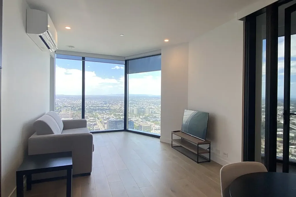 2 Bedroom 2 Bathroom Apartment @ Swanston Central Fully Furnished