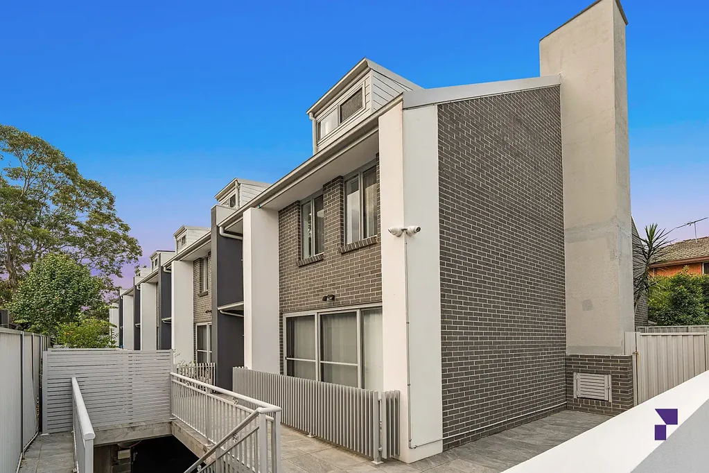 Auburn 4 Slaapkamer Streamlined Townhouse blending modern design and premium inclusions