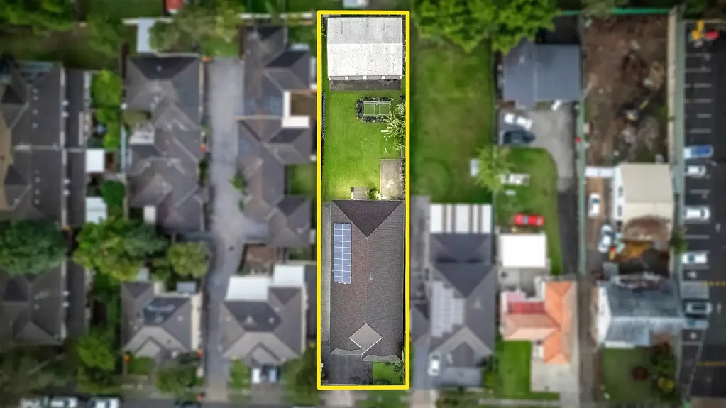 Blacktown 5कमरा Not Just a Home - A Fully-Loaded Family Haven with Room to Grow, Host & Thrive