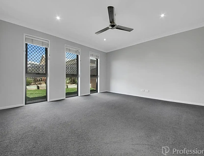 8 Keeling Court, New Auckland, QLD 4680, 4 Kuwarto, 3 Banyo, House