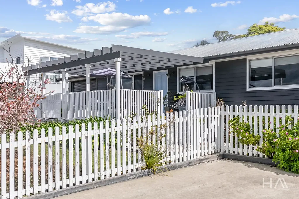 Bridport 3Habitaciones 'The Pier Shack' – Coastal Views, Sun-Filled Deck & Proven Airbnb Success