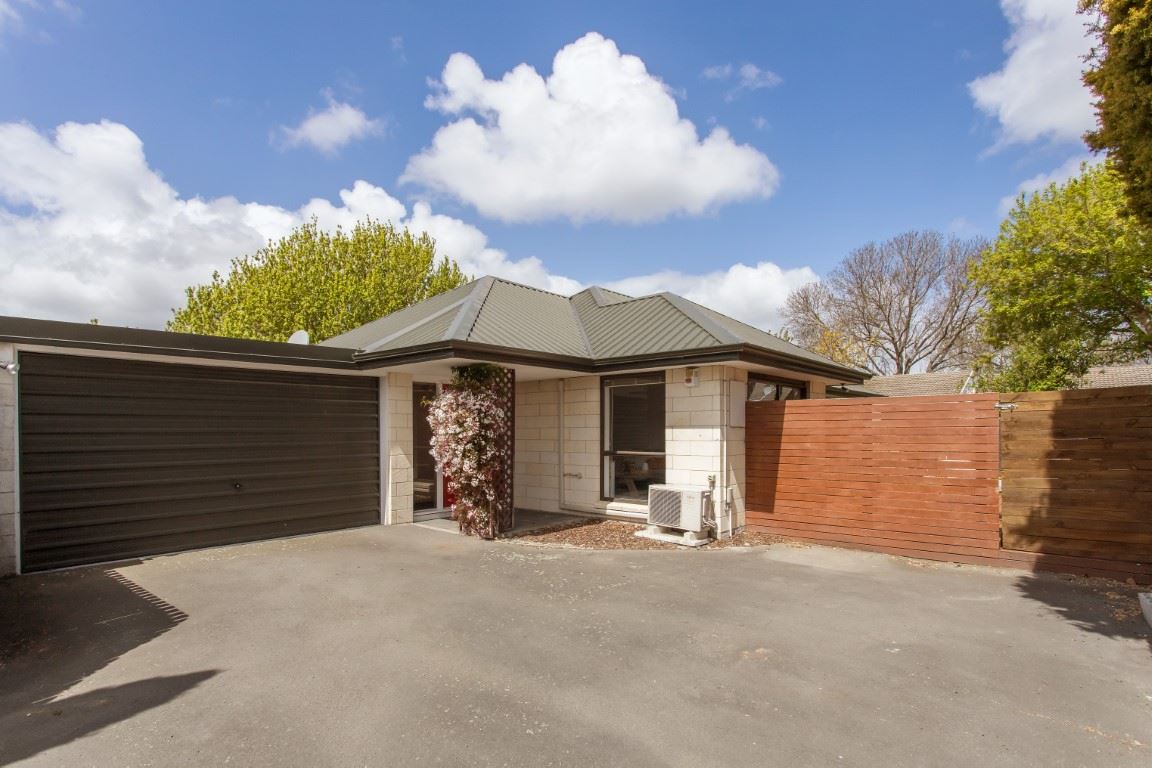 2/30 Lees Road, Strowan, Christchurch, 3 침실, 1 욕실, House