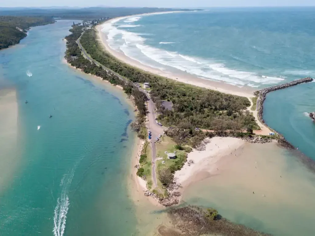 Wooli 1 Bedroom Tiny Home, Big Paradise-Dream Big -Living between the River and Ocean WOOLI