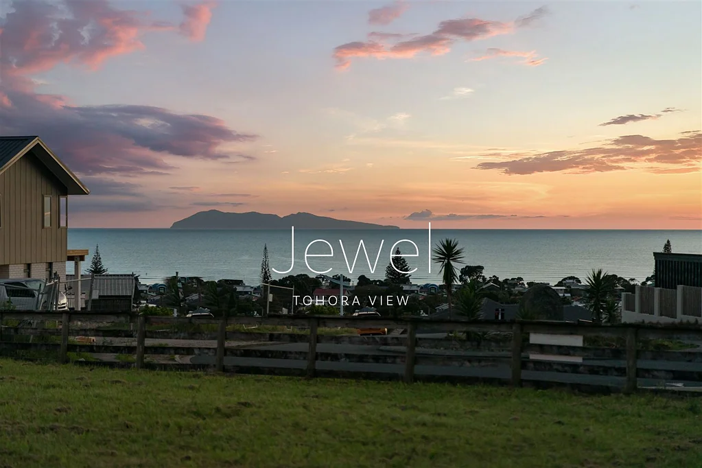 Waihi Beach Views ! Views ! Views !