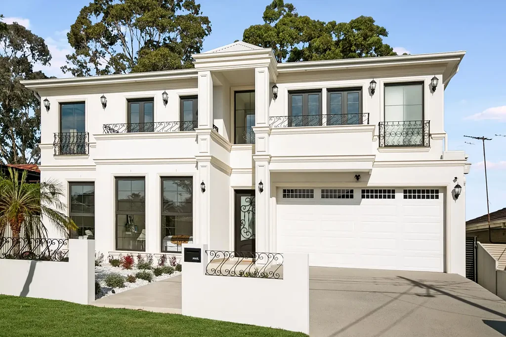 Condell Park 5कमरा Grand-Scale Luxury with Timeless French Provincial Elegance