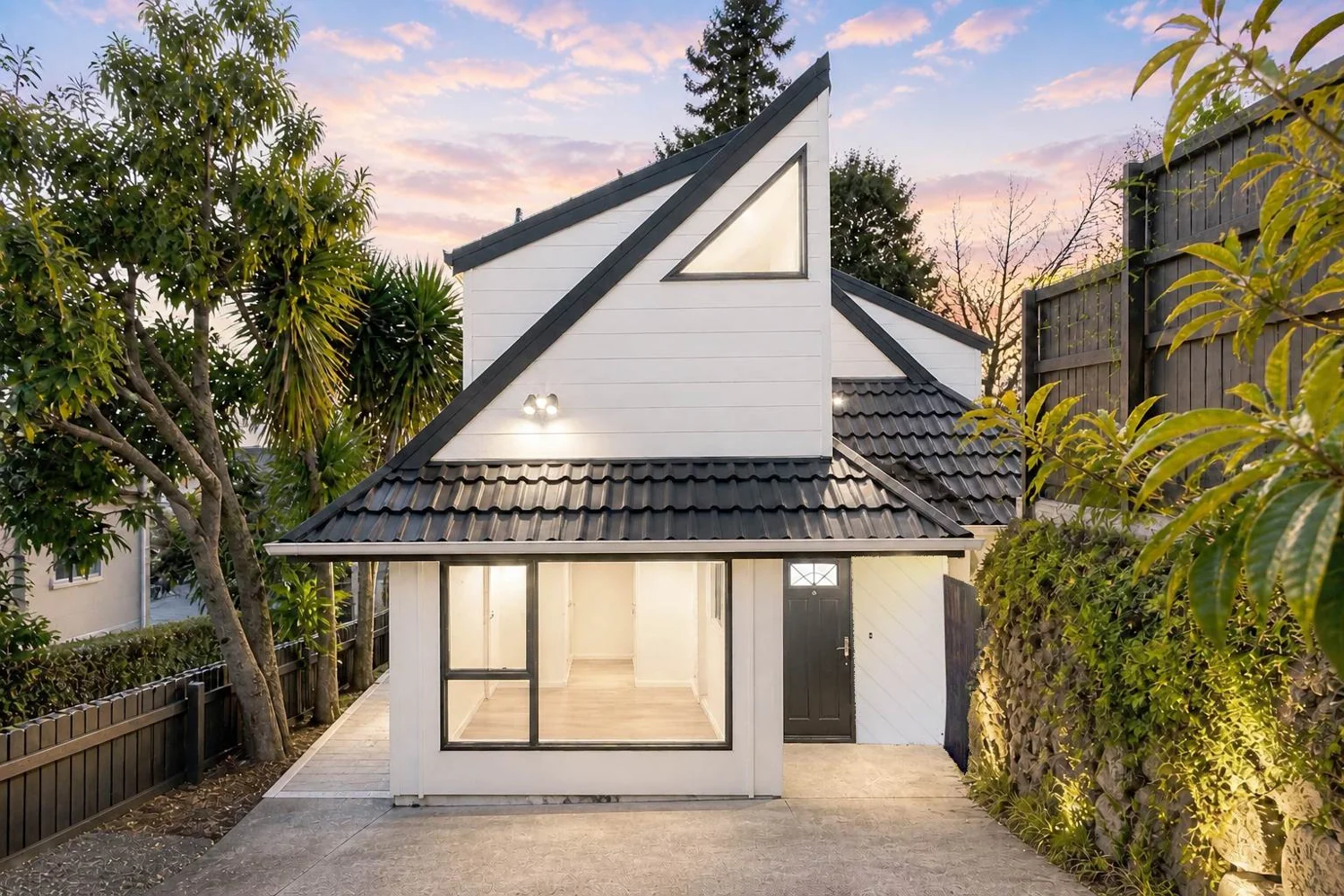69A Morningside Drive, St Lukes, Auckland City, 4 Schlafzimmer, 3 Badezimmer, House