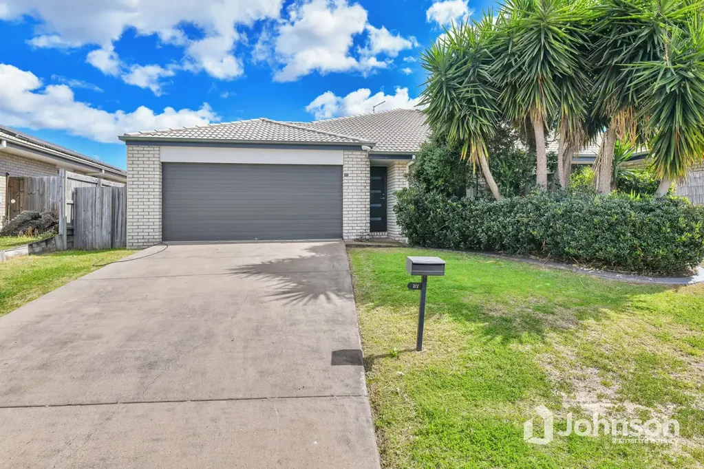 2/2 Darter Close, Lowood, QLD 4311
