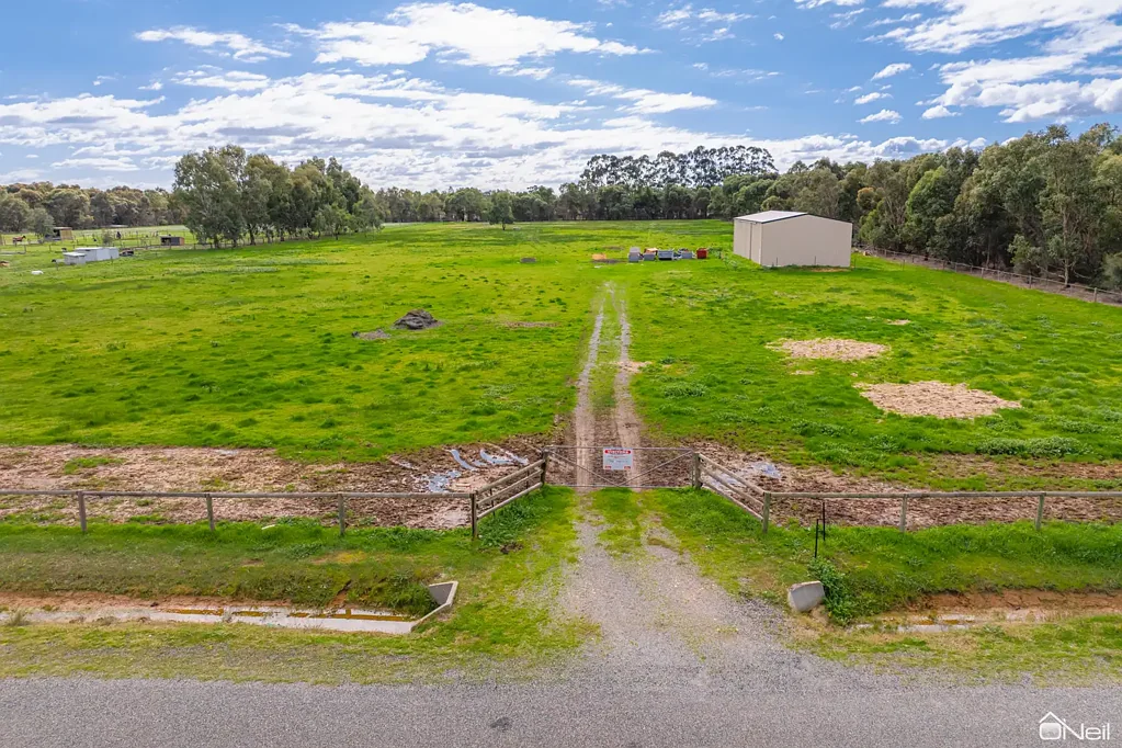 Mardella UNDER OFFER BY TRAVIS GROGAN