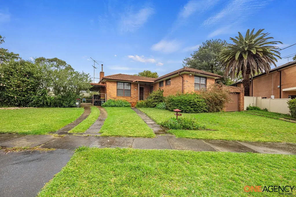 31 Jacques Avenue, Peakhurst, NSW 2210