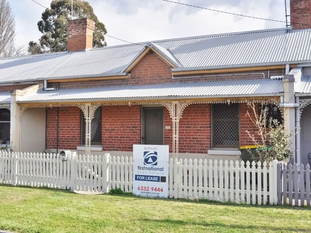 QUAINT CBD HOME