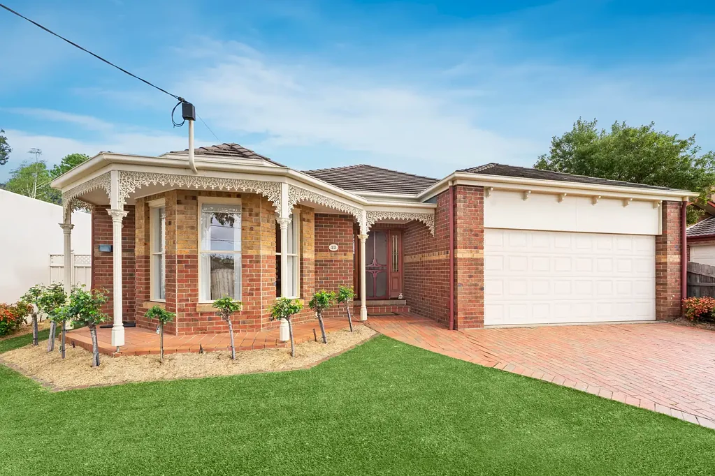 Blackburn South 3ਬੈੱਡਰੂਮ Timeless Elegance, Family Space