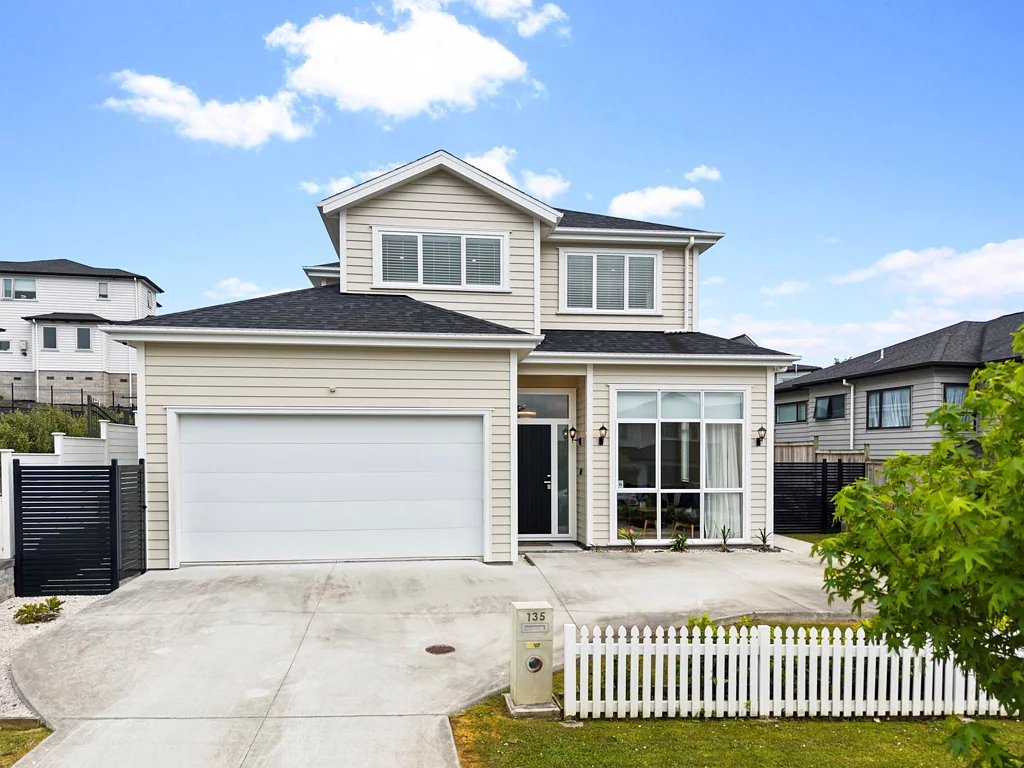 Millwater 6Kwarto Dual Living - A Family Home with Separate Inco...