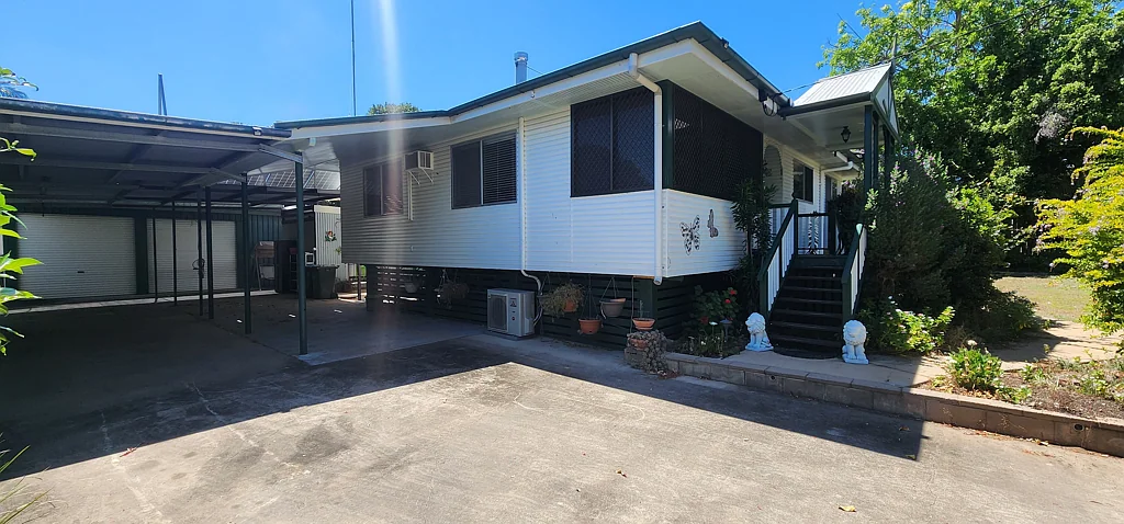 6 Hicks St, Moura, QLD 4718