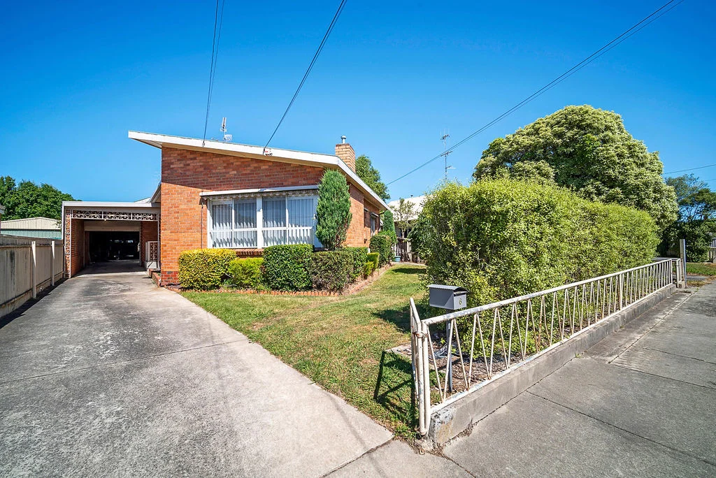 6 Brinkley Avenue, Wendouree, VIC 3355
