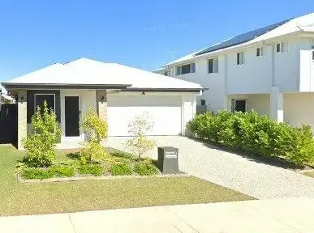 12 Bondi Street, Newport, QLD 4020