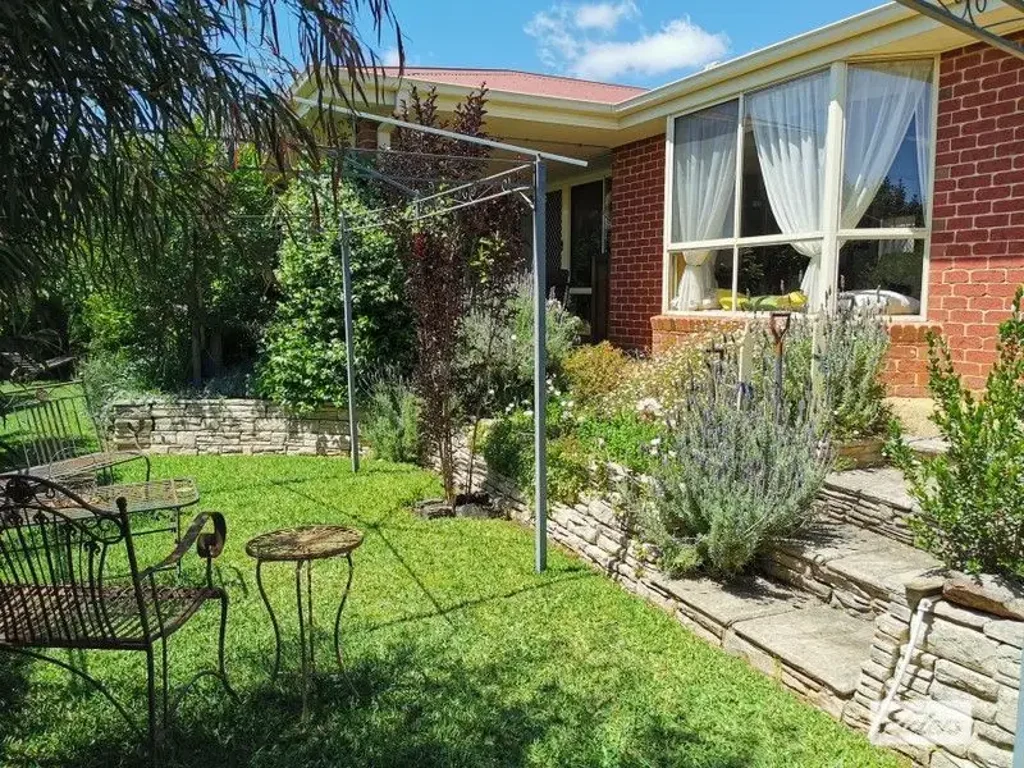 9 MacKenzie Crescent, Wodonga, VIC 3690