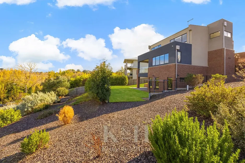 6 The Boomerang, Gisborne, VIC 3437