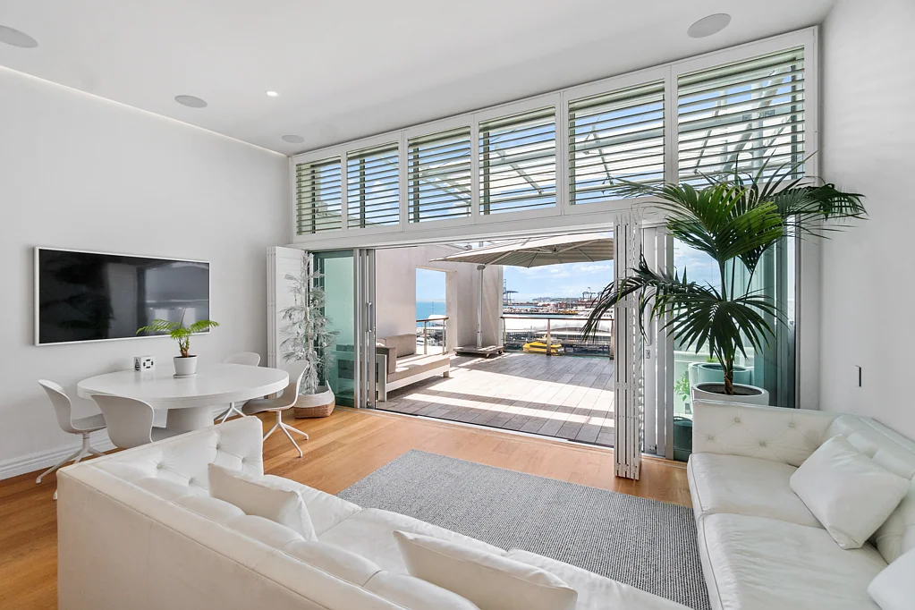 Auckland Central 3 Bedroom Sophisticated Viaduct Living